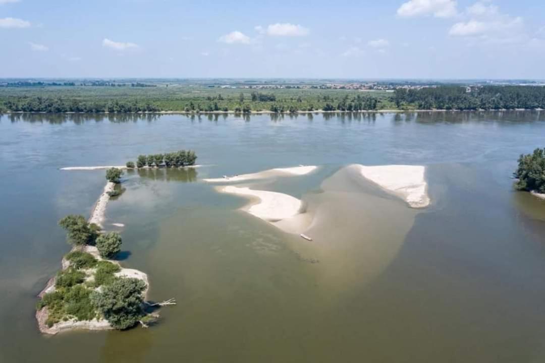 Captain'S House By The Danube River Cerevic Buitenkant foto